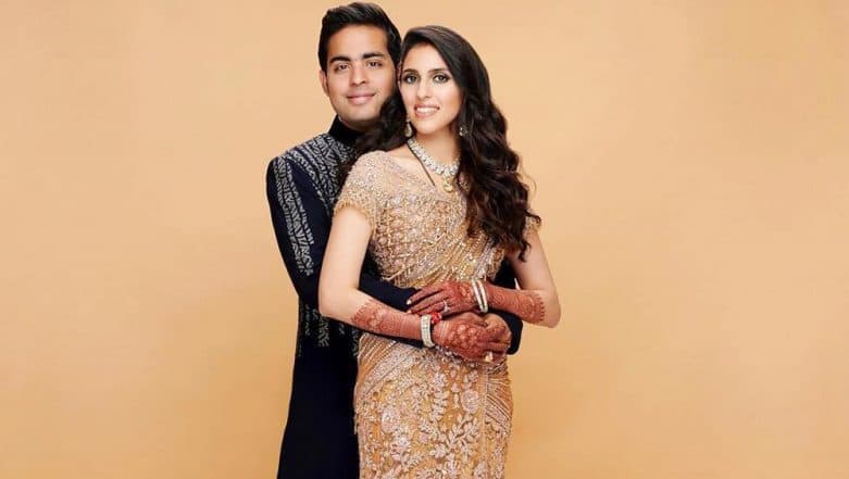 Akash Ambani and Shloka Mehta's Wedding Reception is Traditional, Colourful, and So Chic (See Photo Inside) Akash Ambani and Shloka Mehta's Wedding Reception is Traditional, Colourful, and So Chic (See Photo Inside)