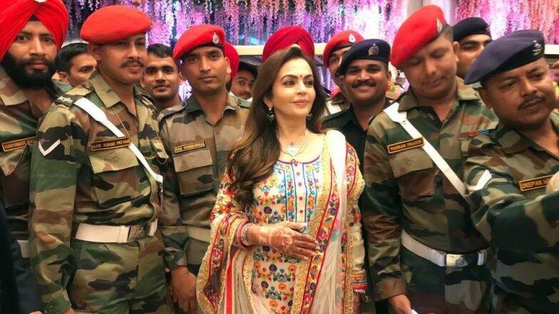 Akash Ambani-Shloka Mehta Wedding: Nita & Mukesh Ambani Celebrate With Armed Forces Akash Ambani-Shloka Mehta Wedding: Nita & Mukesh Ambani Celebrate With Armed Forces