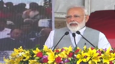 PM Narendra Modi Hits Out at Opposition, Says 'Before 2014, There Were Only Two Mobile Phone Manufacturing Factories in Country'