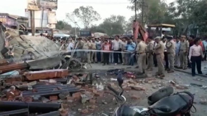 Uttar Pradesh: Five Dead in Oxygen Cylinder Blast in Jaunpur, Yogi Adityanath Expresses Grief
