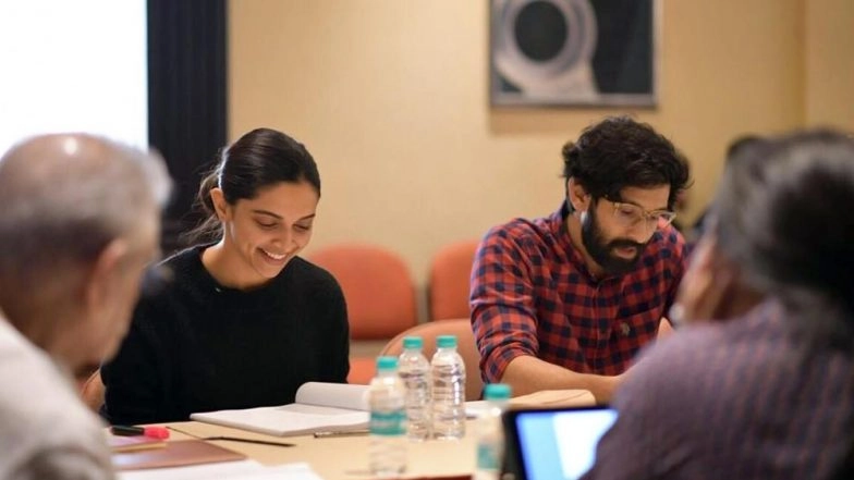 Deepika Padukone and Vikrant Massey's Lip-Lock for a Scene in Chhapaak Attracts Onlookers’ Attention, Watch Video