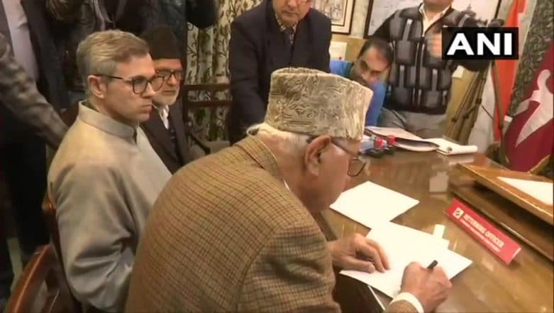 Lok Sabha Elections 2019: Farooq Abdullah Files Nomination Papers for Srinagar LS Seat Lok Sabha Elections 2019: Farooq Abdullah Files Nomination Papers for Srinagar LS Seat