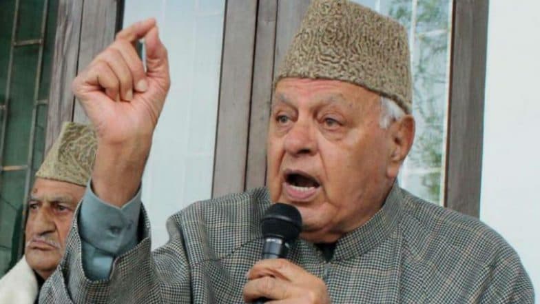 Farooq Abdullah Detained Under Public Safety Law; Former Jammu and Kashmir CM Had Been in House Arrest Since Article 370 Abrogation Farooq Abdullah Detained Under Public Safety Law; Former Jammu and Kashmir CM Had Been in House Arrest Since Article 370 Abrogation