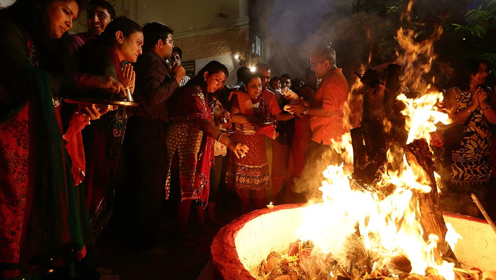 Holika dahan gif 2025 2019