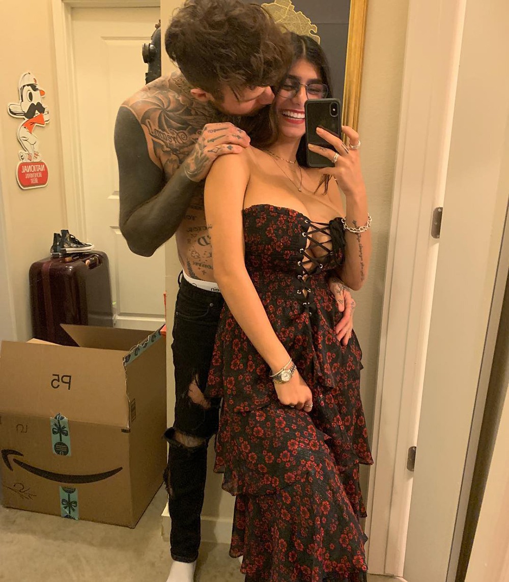 1000px x 1144px - Mia Khalifa And Robert Sandberg Engaged! View Hot Pics and Sexy Videos of  Former XXX Star With Her Partner | ðŸ‘ LatestLY