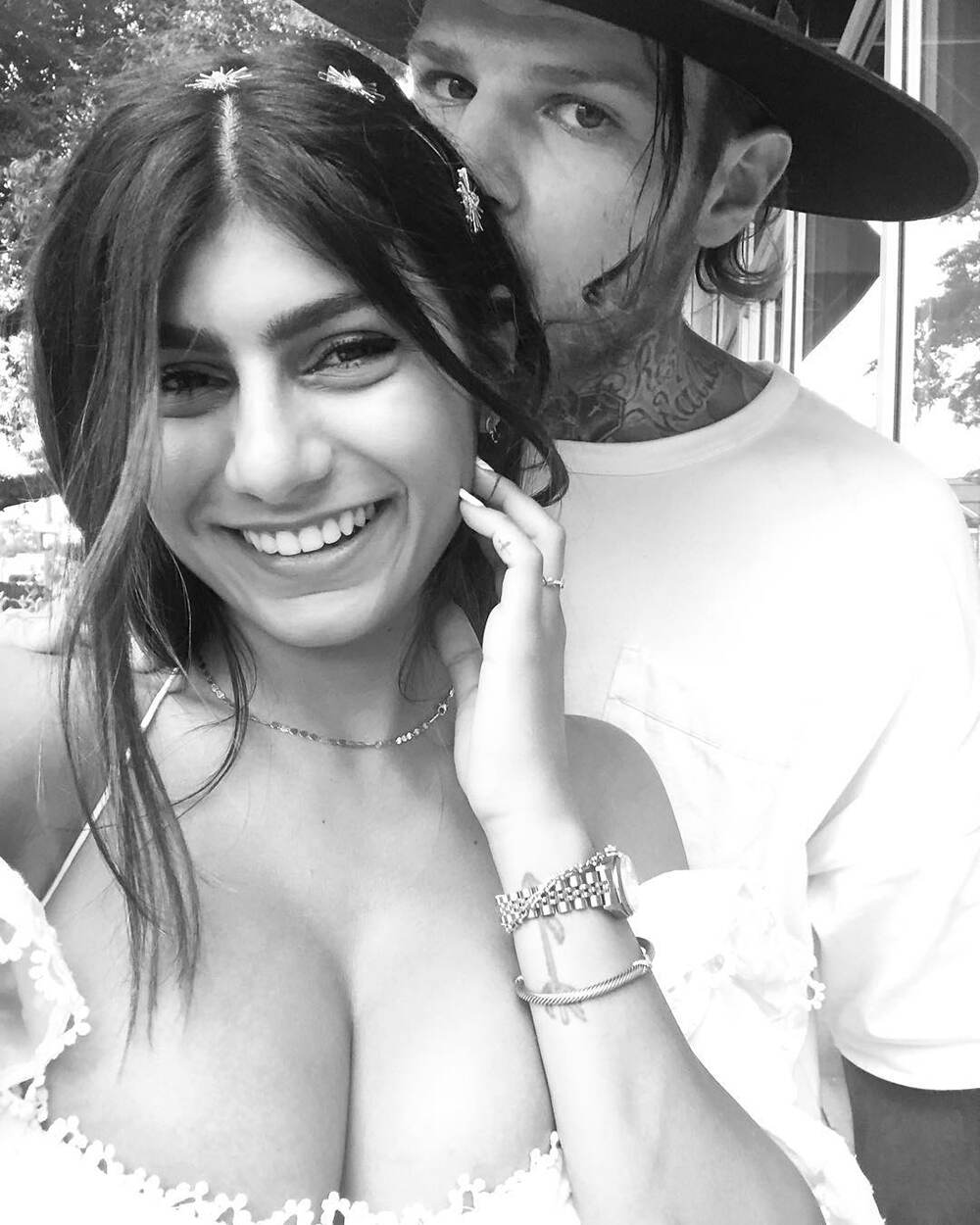 Robertsandberg Fuck - Mia Khalifa And Robert Sandberg Engaged! View Hot Pics and Sexy Videos of  Former XXX Star With Her Partner | ðŸ‘ LatestLY