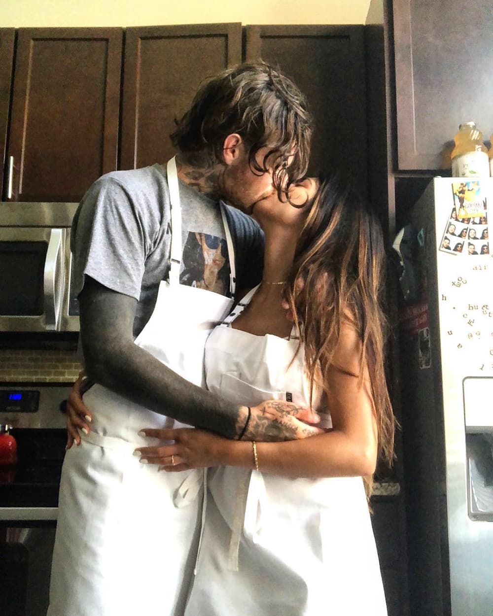 Miyakalifa Kiss Sex - Mia Khalifa And Robert Sandberg Engaged! View Hot Pics and Sexy ...