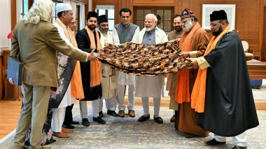 Prime Minister Narendra Modi Hands Over 'Chadar' for Ajmer Sharif Dargah, Mukhtar Abbas Naqvi Offers on Behalf of PM