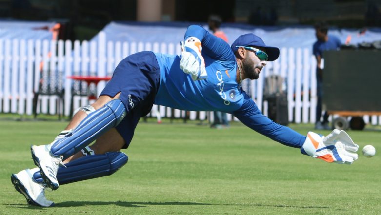 Rishabh Pant Caught On Stump Mic Predicting a ‘Boundary’ by Robin ...