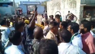 Lok Sabha Elections 2019: TDP Candidate Injured as Cop Opens Fire to Save Him From YSRCP Activists in Andhra Pradesh (Watch Video)