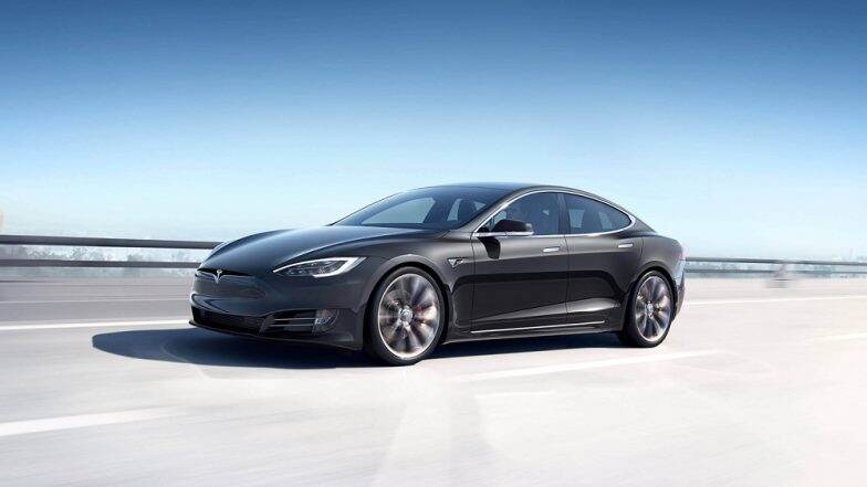 Tesla Model 3 Sedan With 220 Miles Range Launched at $35,000; Will Be Sold Online Only Tesla Model 3 Sedan With 220 Miles Range Launched at $35,000; Will Be Sold Online Only