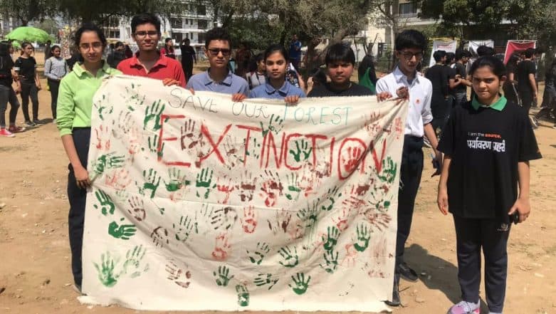 #StudentStrike4ClimateChange Trends As Indian Students Inspired by Nobel Peace Nominee Greta Thunberg Protest Against Climate Change (See Pics and Videos) #StudentStrike4ClimateChange Trends As Indian Students Inspired by Nobel Peace Nominee Greta Thunberg Protest Against Climate Change (See Pics and Videos)