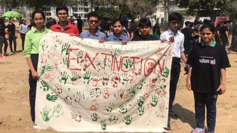 #StudentStrike4ClimateChange Trends As Indian Students Inspired by Nobel Peace Nominee Greta Thunberg Protest Against Climate Change (See Pics and Videos) #StudentStrike4ClimateChange Trends As Indian Students Inspired by Nobel Peace Nominee Greta Thunberg Protest Against Climate Change (See Pics and Videos)