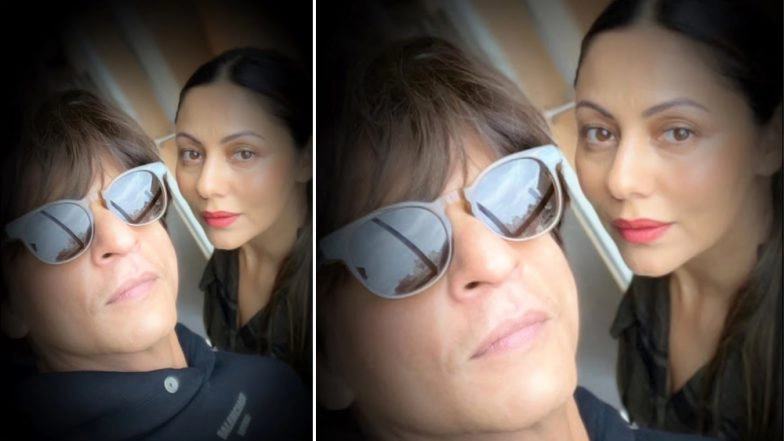 Shah Rukh Khan Shares a Beautiful Selfie with Gauri Khan, with a More Beautiful Message on World Theatre Day