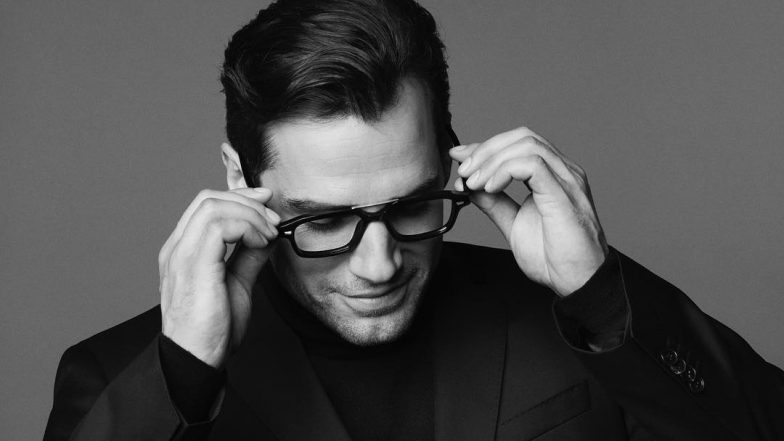 Henry Cavill to Play Sherlock Holmes in Enola Holmes Adaptation