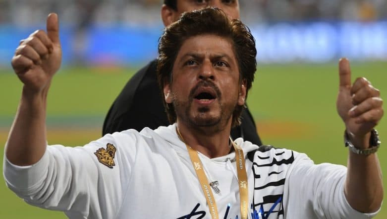 Shah Rukh Khan Invites Arsenal Footballer Mesut Özil to India Shah Rukh Khan Invites Arsenal Footballer Mesut Özil to India