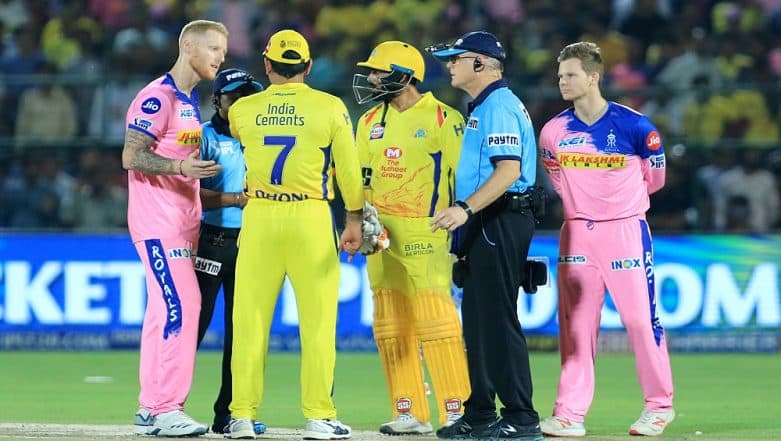 IPL 2019: MS Dhoni Did Not Offend Me, Says Umpire Bruce Oxenford to Match Referee IPL 2019: MS Dhoni Did Not Offend Me, Says Umpire Bruce Oxenford to Match Referee