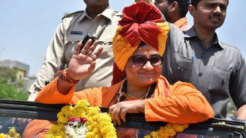 Pragya Singh Thakur Replies to EC's Show Cause Notice Over Statements on Matryr Hemant Karkare, Says 'Didn't Make Any Defamatory Comments' Pragya Singh Thakur Replies to EC's Show Cause Notice Over Statements on Matryr Hemant Karkare, Says 'Didn't Make Any Defamatory Comments'