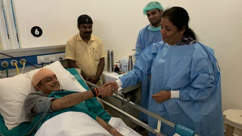 Nirmala Sitharaman Visits Injured Shashi Tharoor at Kerala Hospital; Civility Is a Rare Virtue, Says Congress MP Nirmala Sitharaman Visits Injured Shashi Tharoor at Kerala Hospital; Civility Is a Rare Virtue, Says Congress MP