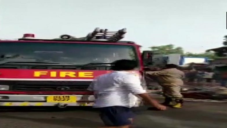 Delhi Fire: Blaze Erupts Outside Sonia Gandhi Camp in RK Puram, No Casualties Reported