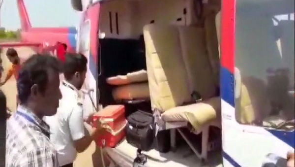 Lok Sabha Elections 2019: Election Commission Officials Search Karnataka CM HD Kumaraswamy's Chopper
