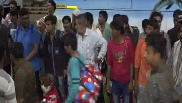 Pakistan Releases Hundred Indian Fishermen; Reach Gujarat