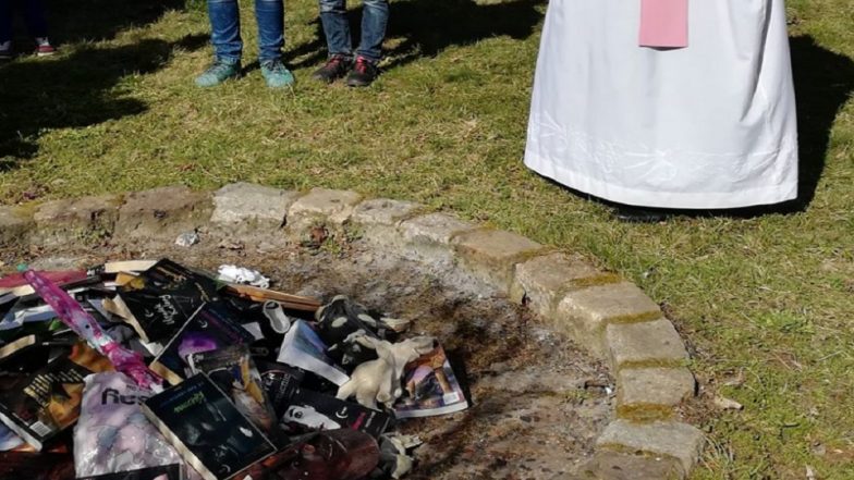 Catholic Priests Burn Harry Potter Books in Poland