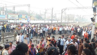 Mumbai: Local Trains Delayed on Central Line After Women Commuters Protest For Seat at Diva Railway Station