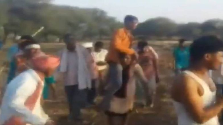 Madhya Pradesh Woman Forced to Carry Husband As ‘Punishment’ by Jhabua Villagers for Alleged Affair With Man Outside Her Caste; Watch Video