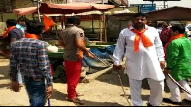 Gurugram: Fringe Group Members Brandishing Sword Threaten Meat Shop Owners to Stop Operations During Navratri