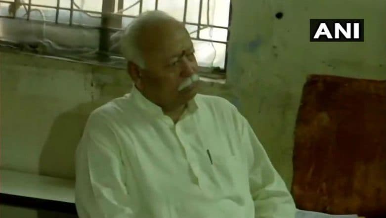 Mohan Bhagwat Opposes NOTA Says 'Voting is Our Duty, Everyone Should Vote' Mohan Bhagwat Opposes NOTA Says 'Voting is Our Duty, Everyone Should Vote'