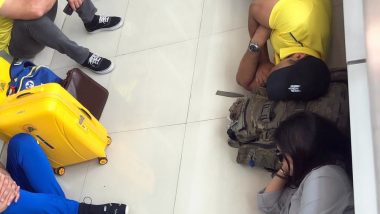 MS Dhoni, Sakshi Take Nap on Chennai Airport Floor Before Boarding Flight to Jaipur for RR vs CSK IPL 2019 Match