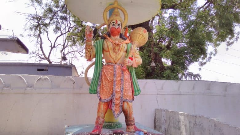 Hanuman Jayanti 2019 Songs: Hanuman Chalisa by Hariharan & Other Devotional Tracks (Bhajans) Are Must Play on the Auspicious Festival Hanuman Jayanti 2019 Songs: Hanuman Chalisa by Hariharan & Other Devotional Tracks (Bhajans) Are Must Play on the Auspicious Festival