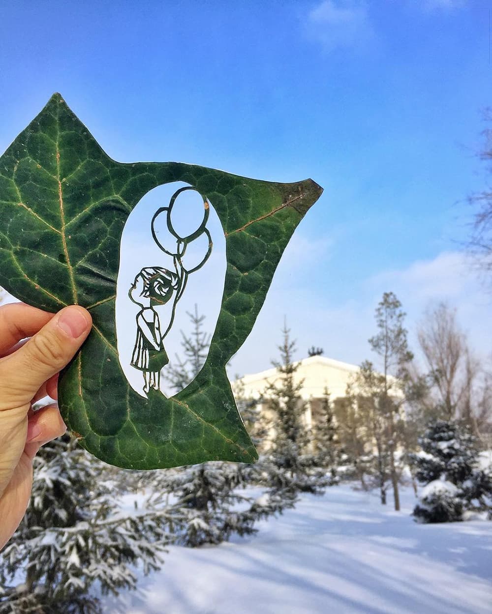 A beautiful illustration carved out on a leaf by Kanat Nurtazin. A beautiful illustration carved out on a leaf by Kanat Nurtazin.
