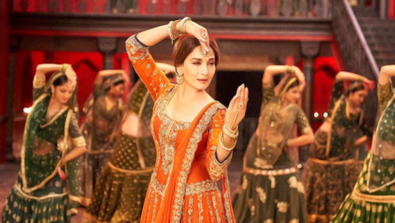 781px x 441px - Tabaah Ho Gaye': Twitterati Are Falling Head Over Heels for Madhuri Dixit's  Impressive Dance Performance in Kalank | ðŸŽ¥ LatestLY