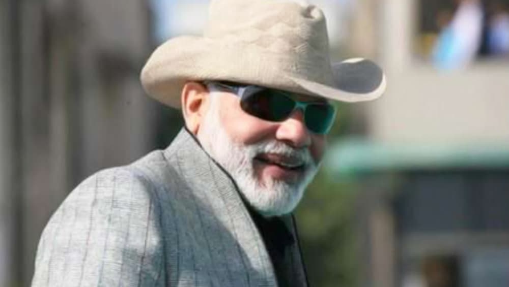Narendra Modi sporting a Texan hat Narendra Modi sporting a Texan hat