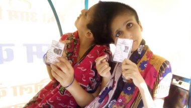 Lok Sabha Elections 2019: Conjoined Sisters Saba and Farah Vote As Separate Individuals for the First Time in Patna (See Pictures)