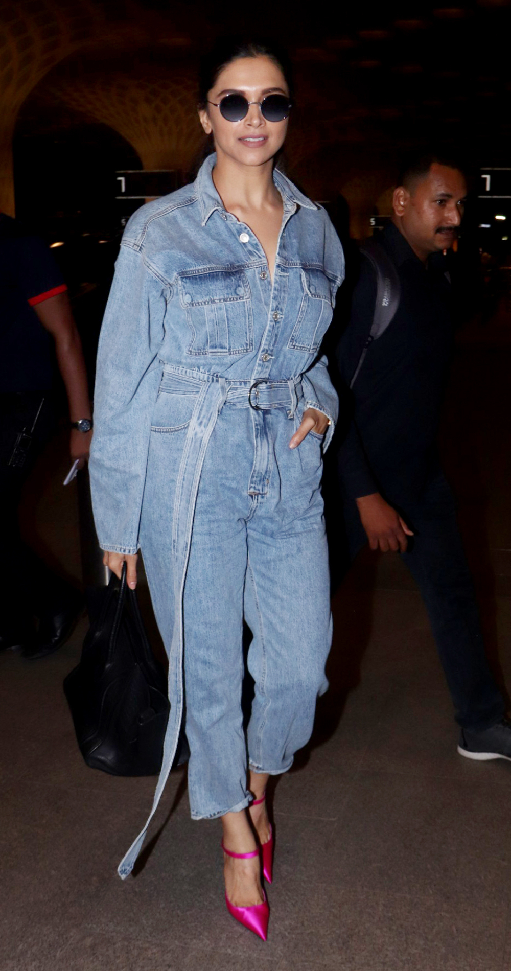 Met Gala 2019: Deepika Padukone Jets Off to NYC in Style Wearing a ...