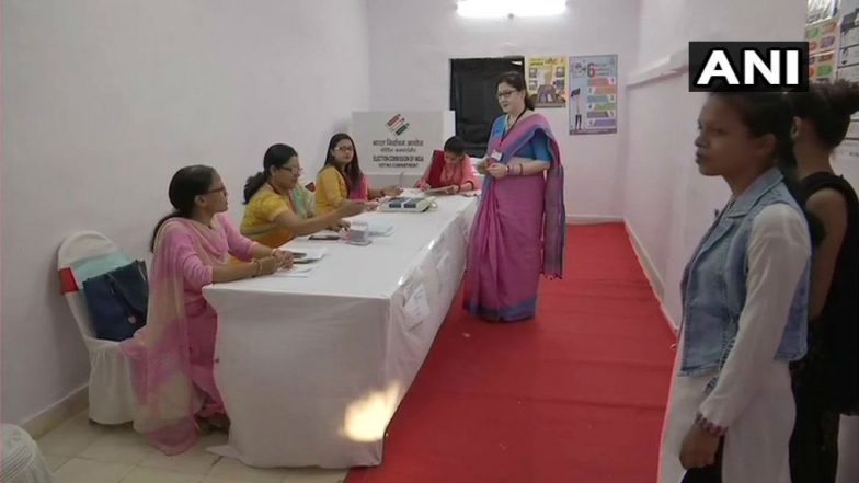 Lok Sabha Elections 2019 in Patna: Show Inked Fingers, Get Discounts at Restaurants on Sunday