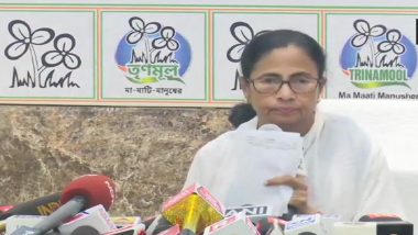 Mamata Banerjee Hits Out at EC For Curtailing Poll Campaigning in West Bengal, Calls Decision 'Unprecedented' & 'Politically Biased'