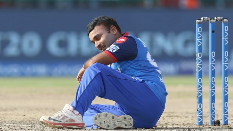 Delhi Capitals' Amit Mishra Abuses Trent Boult After He Drops Catch on His Fourth Hat-Trick in IPL 2019