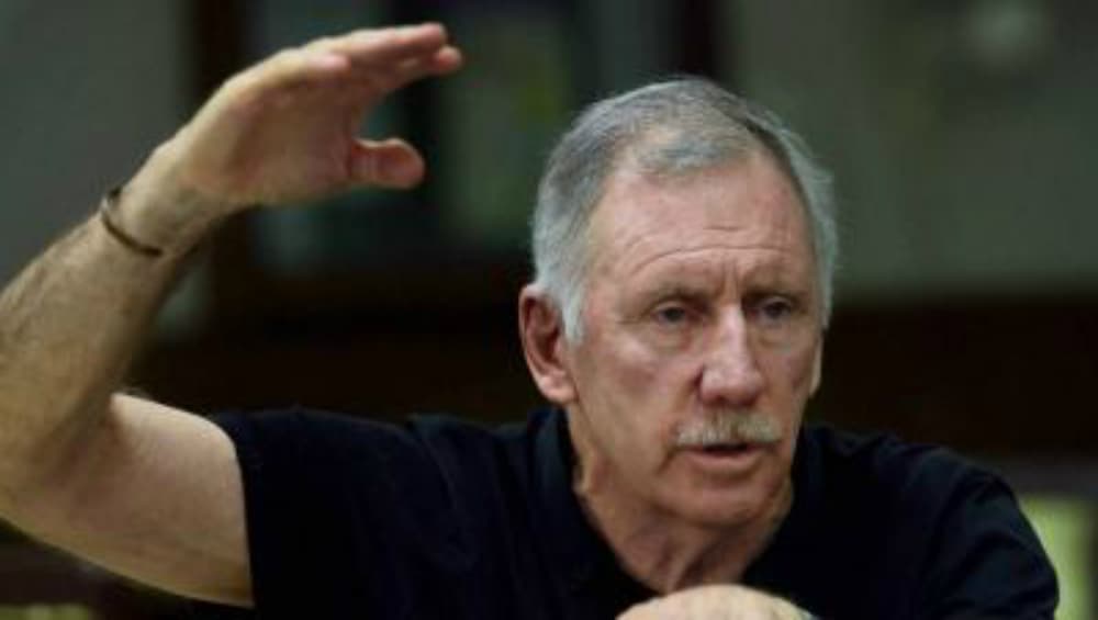 Ian Chappell Accuses Steve Smith of Undermining Tim Paine Ian Chappell Accuses Steve Smith of Undermining Tim Paine
