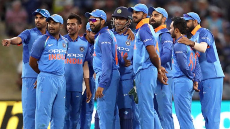 Virat Kohli Spotted Bowling in the Nets Ahead of CWC 2019 Match Against South Africa (See Pics & Video)