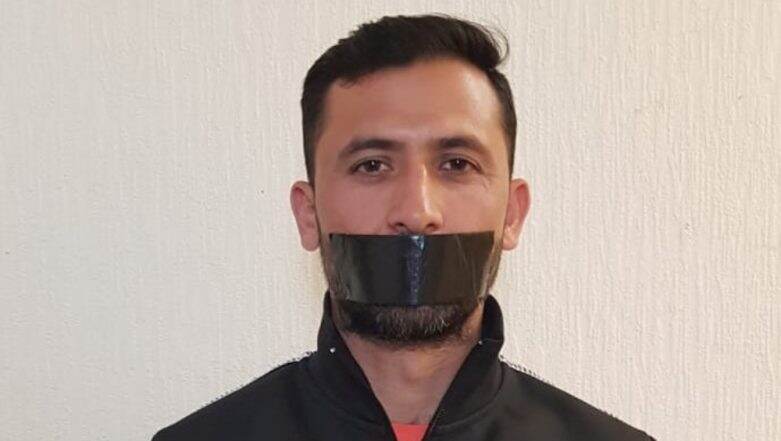 Junaid Khan 'Protests' After Being Removed From Pakistan Squad for Cricket World Cup 2019, Puts Tape on His Mouth Junaid Khan 'Protests' After Being Removed From Pakistan Squad for Cricket World Cup 2019, Puts Tape on His Mouth