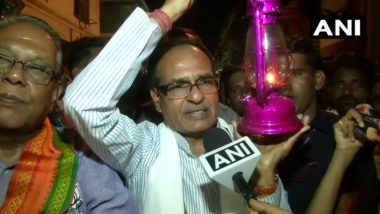 Shivraj Singh Chouhan Holds ‘Oil Lantern March’ in Bhopal, Says ‘Dark Era in MP is Back Under Congress Government’