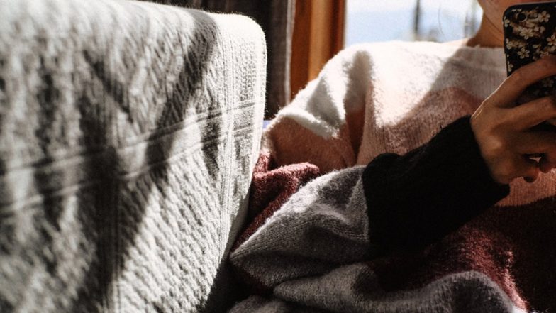 Facing Sleep Problems? Reducing Your Phone Use Limit Can Help Within a Week, Says Study