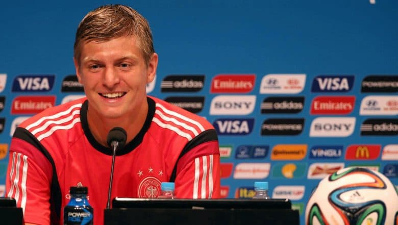Real Madrid Midfielder Toni Kroos Extends Contract With Real Madrid Till 2023 Real Madrid Midfielder Toni Kroos Extends Contract With Real Madrid Till 2023