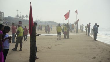 Cyclone Fani Making Landfall in Odisha, Indian Railways Cancels Over 150 Trains