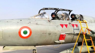 IAF Chief BS Dhanoa Flies MiG-21, Leads 'Missing Man Formation' to Pay Tribute to Kargil Martyr Ajay Ahuja; Watch Video