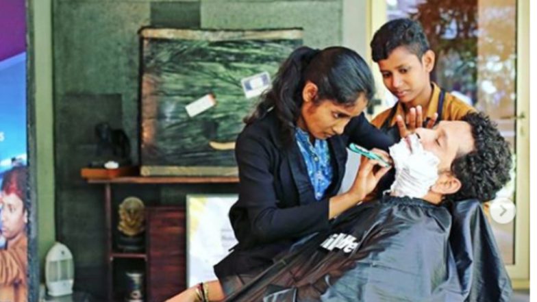 This Unique Record of Sachin Tendulkar Is Broken! Check Out Master Blaster’s Pic With 'Barbershop Girls' to Know More